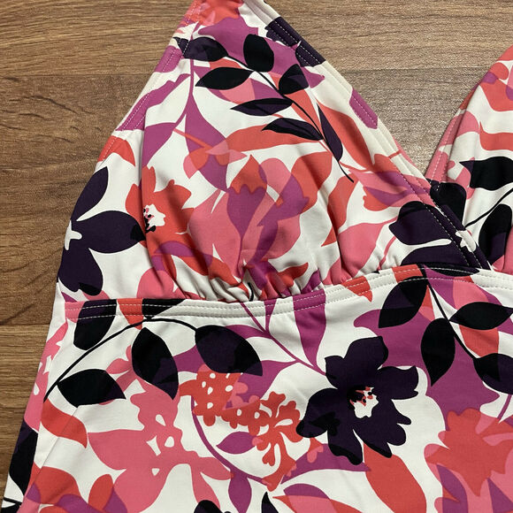 Lands End Size 6 Tankini Halter Swimsuit Top Pink White Leaves Floral Padded - Picture 3 of 5